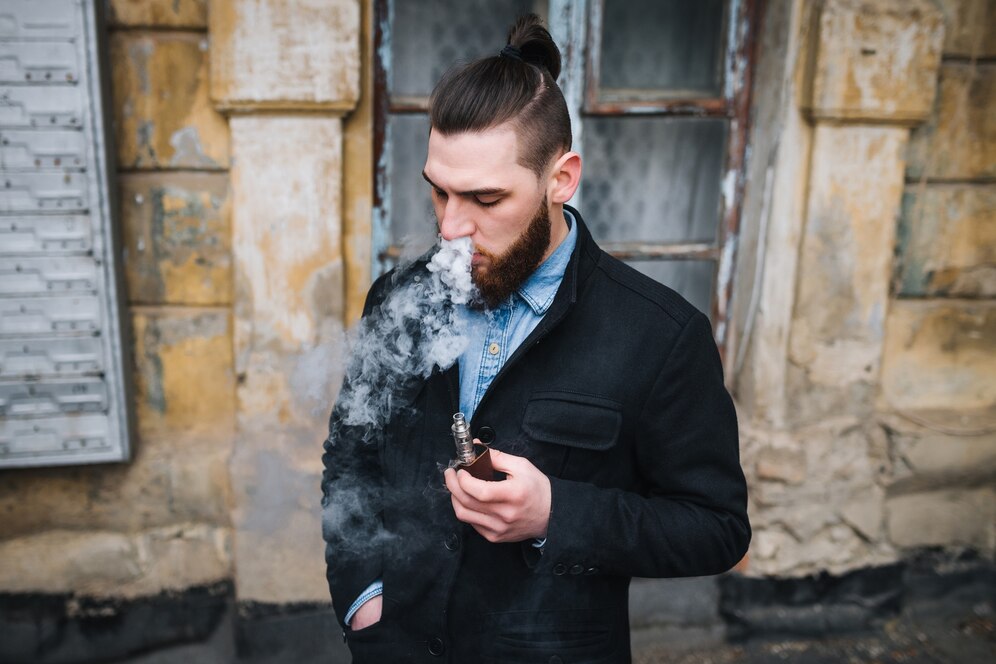 Vaping Etiquette: How to Vape Respectfully in Public