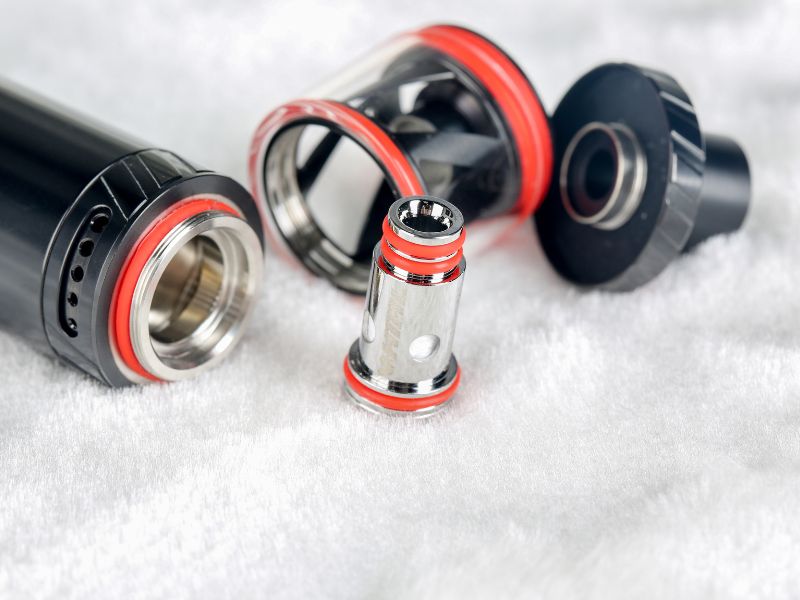 How to Maintain and Clean Your Vape Device for Optimal Performance Lucky 8 Vapes How to Maintain and Clean Your Vape Device for Optimal Performance Lucky 8 Vapes
